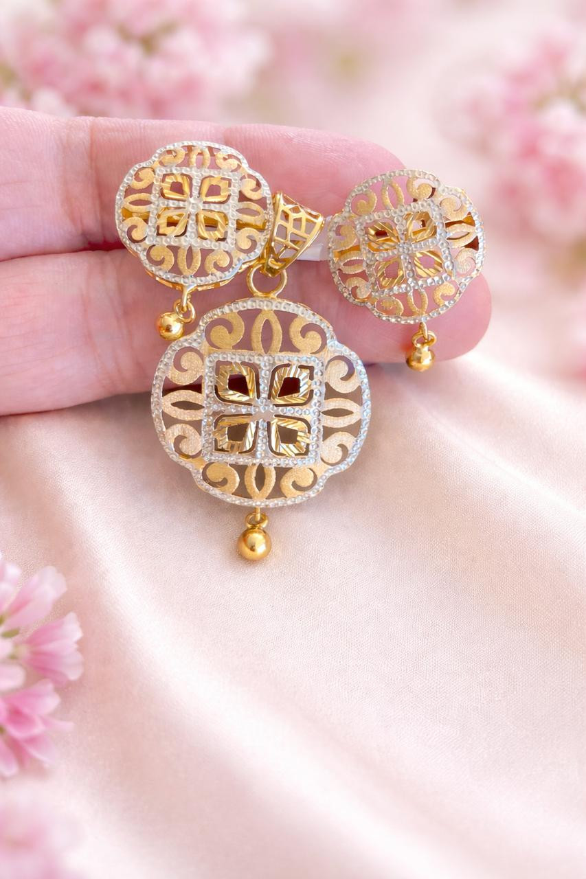 Royal Filigree Gold Pendant Set with Stud Earrings (Two-Tone Finish)